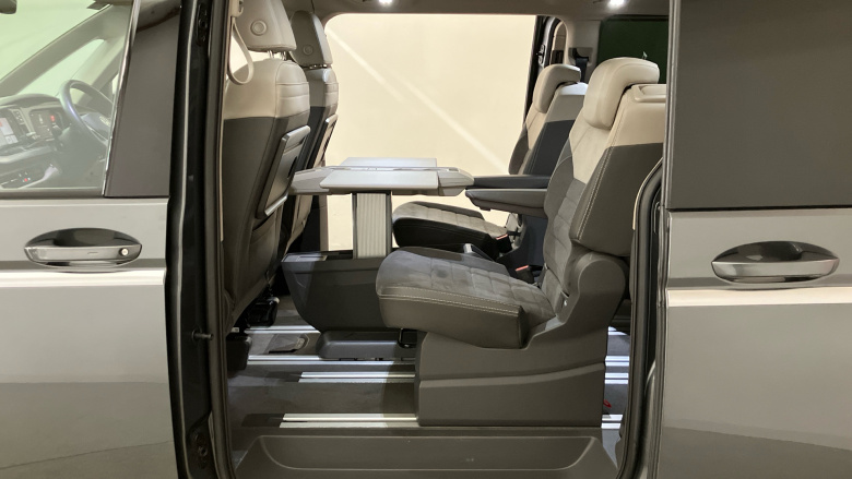 Volkswagen Multivan 1.4 TSI eHybrid Style 5dr LWB DSG Estate